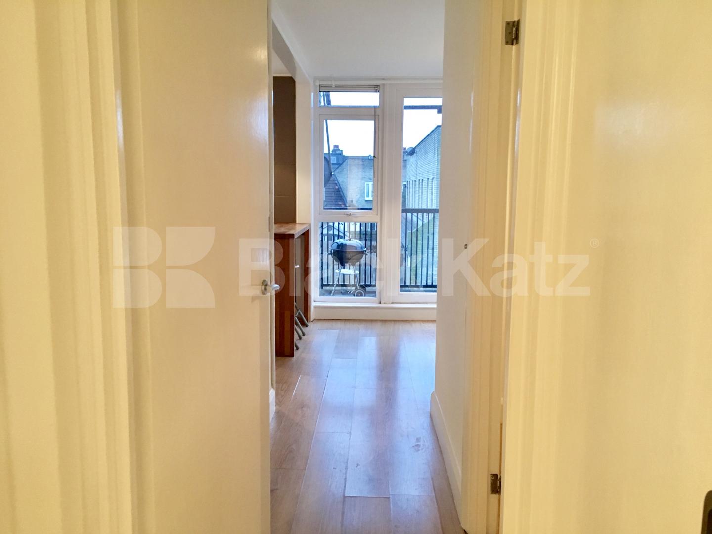 			NEW INSTRUCTION, 1 Bedroom, 1 bath, 1 reception Maisonette			 Loats Road, Clapham  Park